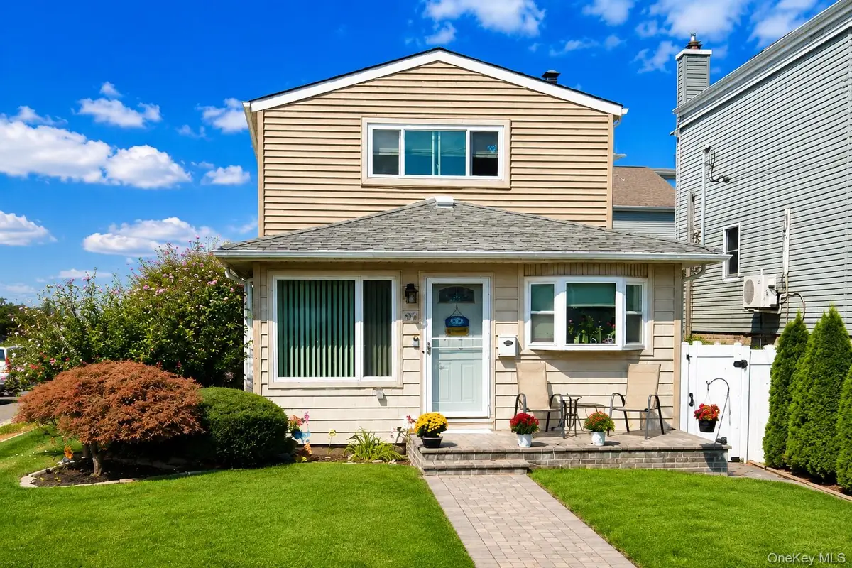 29 Milton Road, Babylon, NY 11702 - #1