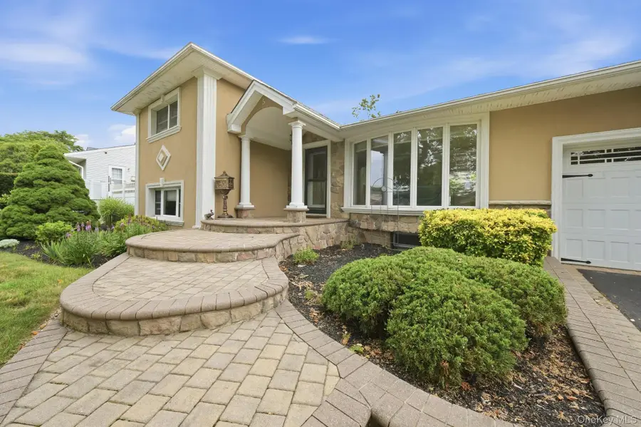 5 Delaware Avenue, Commack, NY 11725 - #3