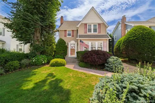 435 Morris Avenue, Rockville Centre, NY 11570