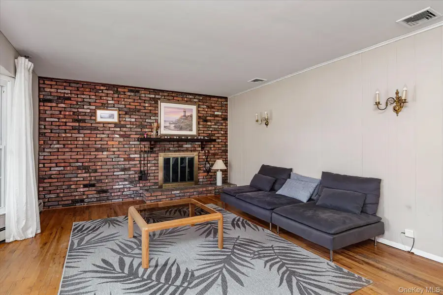 62 Aspen Lane, Stony Brook, NY 11790 - #3