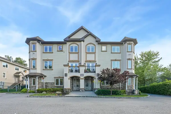 23 Calvert Drive #111, Monsey, NY 10952
