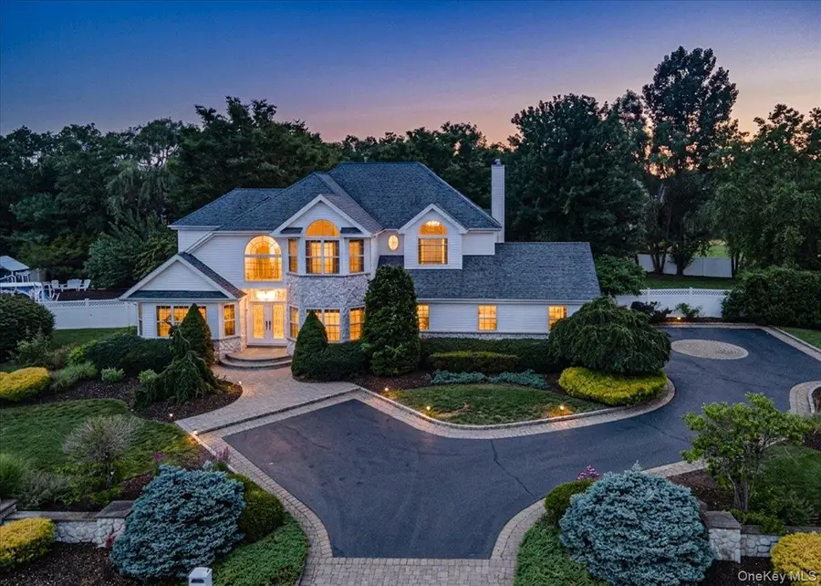 6 Arborvitae Lane, Miller Place, NY 11764 - #2