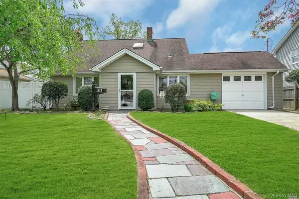 30 Book Lane, Levittown, NY 11756