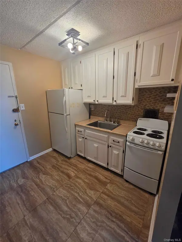 160 Academy Street #3P, Poughkeepsie, NY 12601