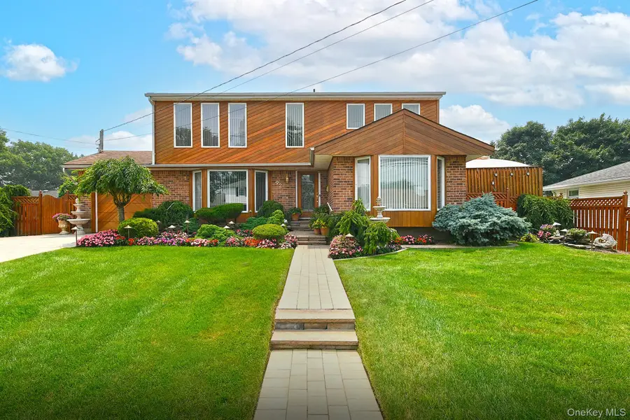 92 Bowling Lane, Deer Park, NY 11729 - #3