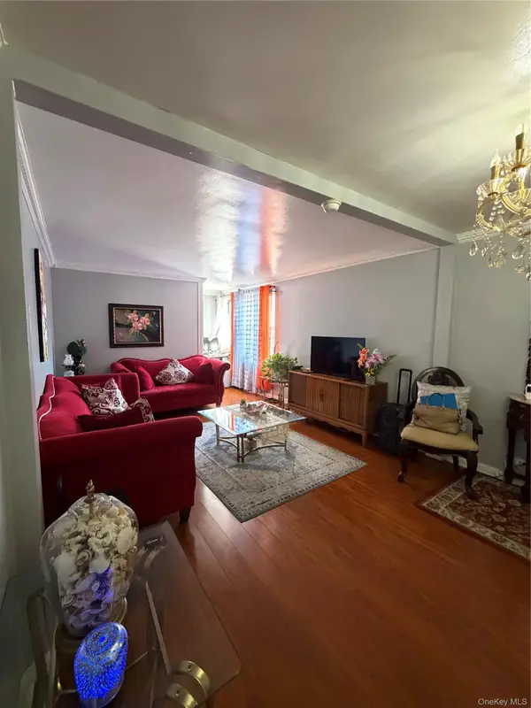325 E 201 Street #5 G, Bronx, NY 10458