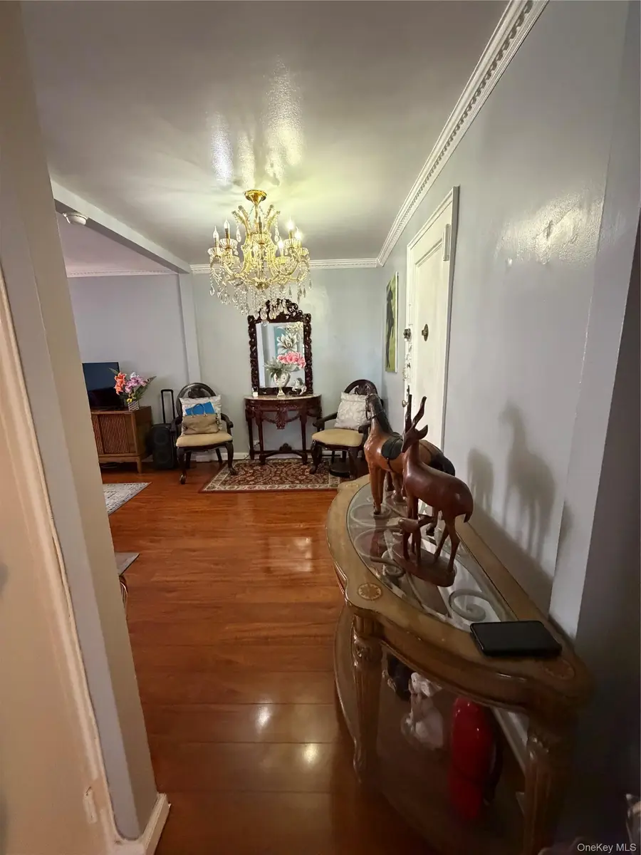 325 E 201 Street #5 G, Bronx, NY 10458 - #3