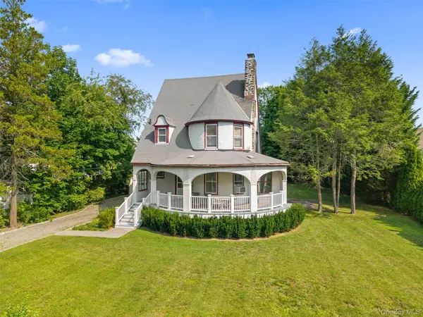 33 Deerfield Avenue, Eastchester, NY 10709
