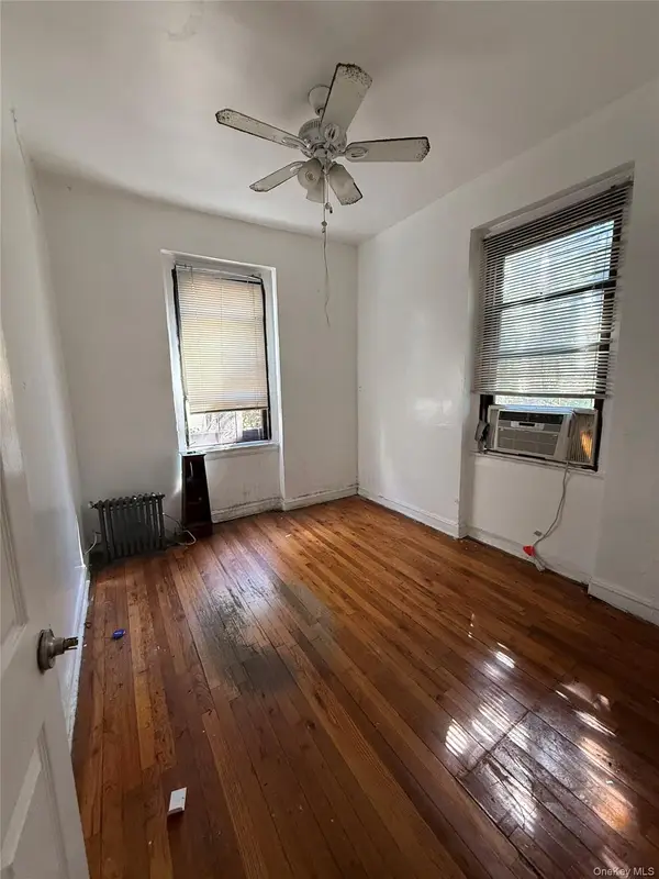 2167 33rd Street #3H, Astoria, NY 11105