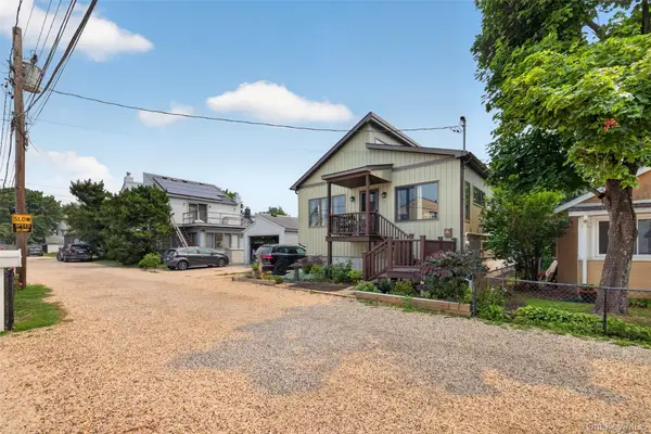 6 Howard Road, Bayville, NY 11709