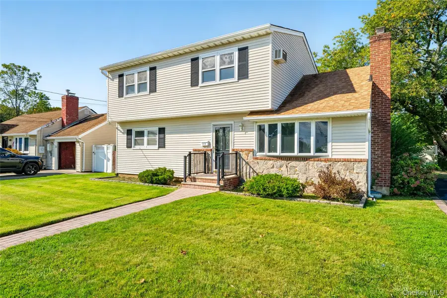 115 Kuhl Avenue, Hicksville, NY 11801 - #2
