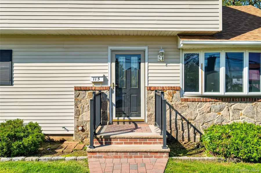 115 Kuhl Avenue, Hicksville, NY 11801 - #3