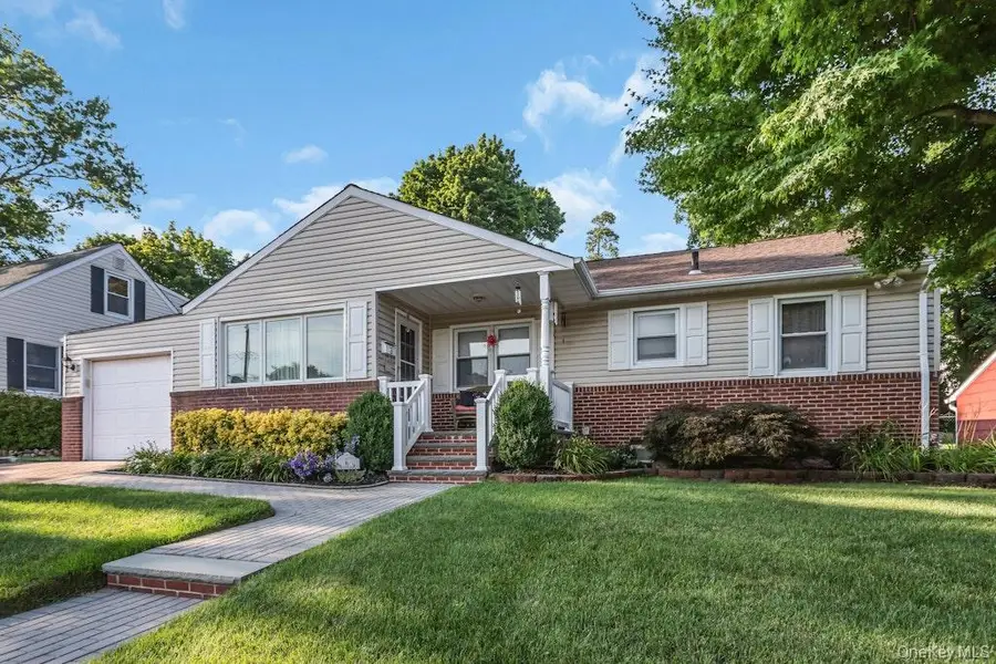 6 Emerald Drive, Glen Cove, NY 11542 - #2