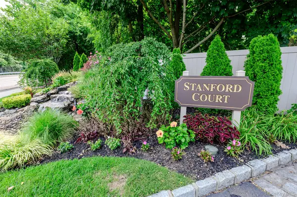 12 Stanford Court #A, Wantagh, NY 11793