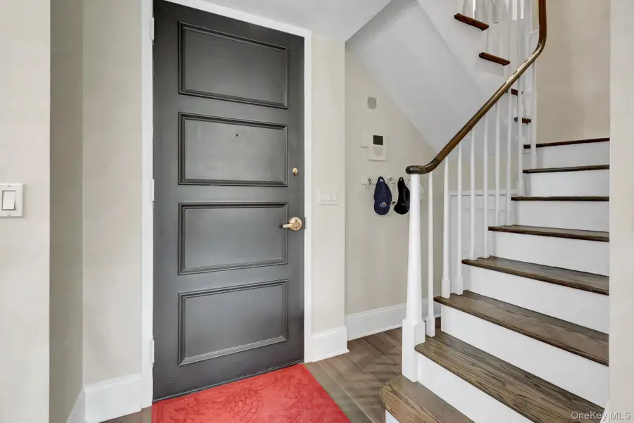 111 Cherry Valley Avenue #M18, Garden City, NY 11530 - #2