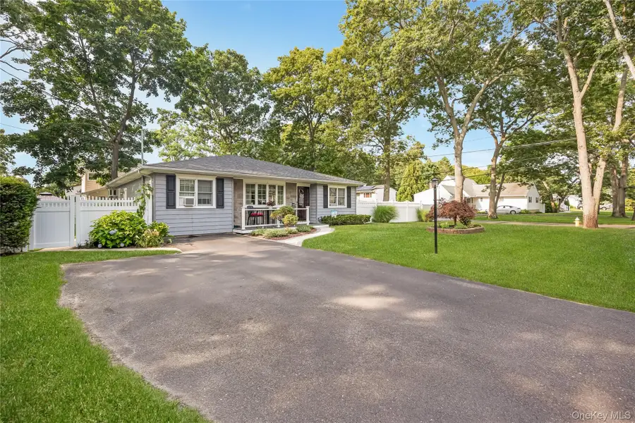 281 Thrift Street, Ronkonkoma, NY 11779 - #3