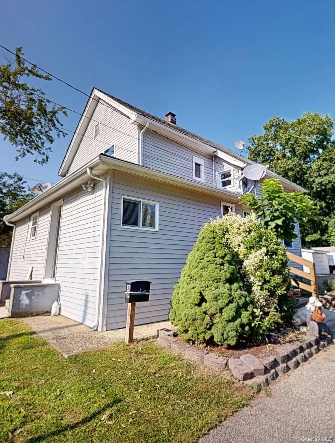 25 William Street, Central Islip, NY 11722 - #1