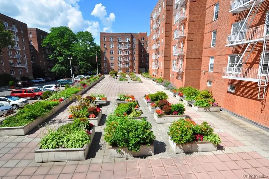 491 Riverdale Avenue #3C, Yonkers, NY 10705 - #3
