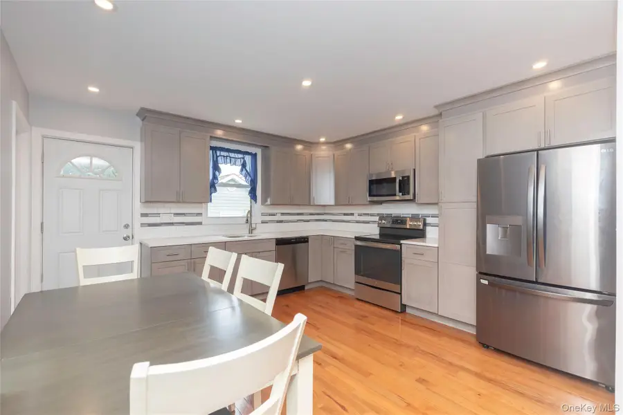 72 Edgewater Park Drive #72C, Bronx, NY 10465 - #3
