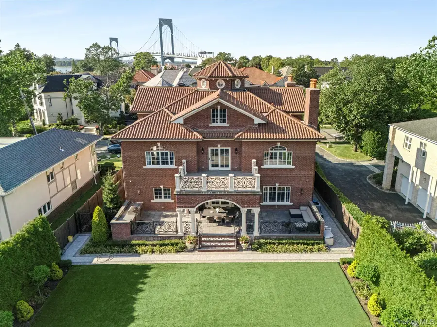18 Boulevard, Malba, NY 11357 - #3