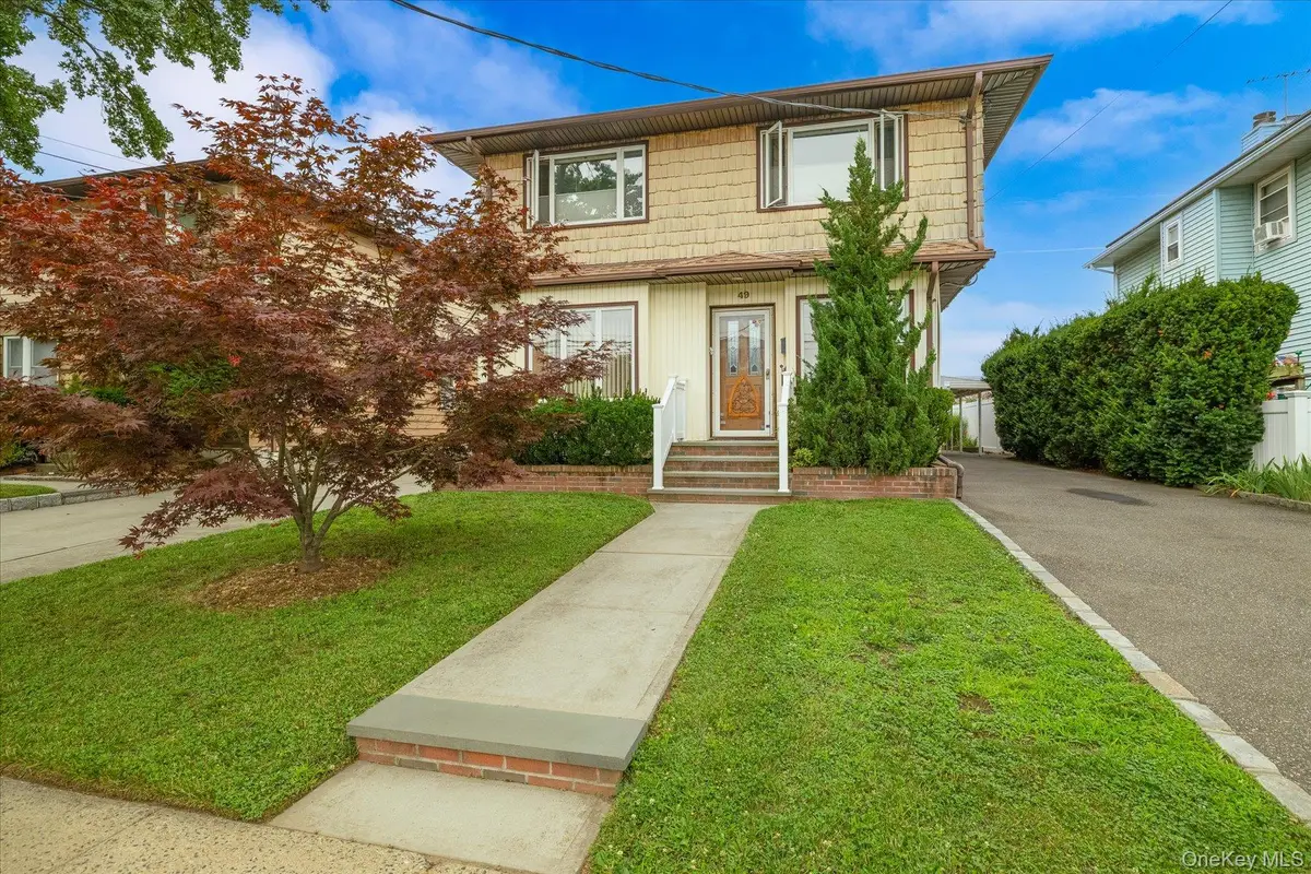 49 Roosevelt Court, Westbury, NY 11590 - #1