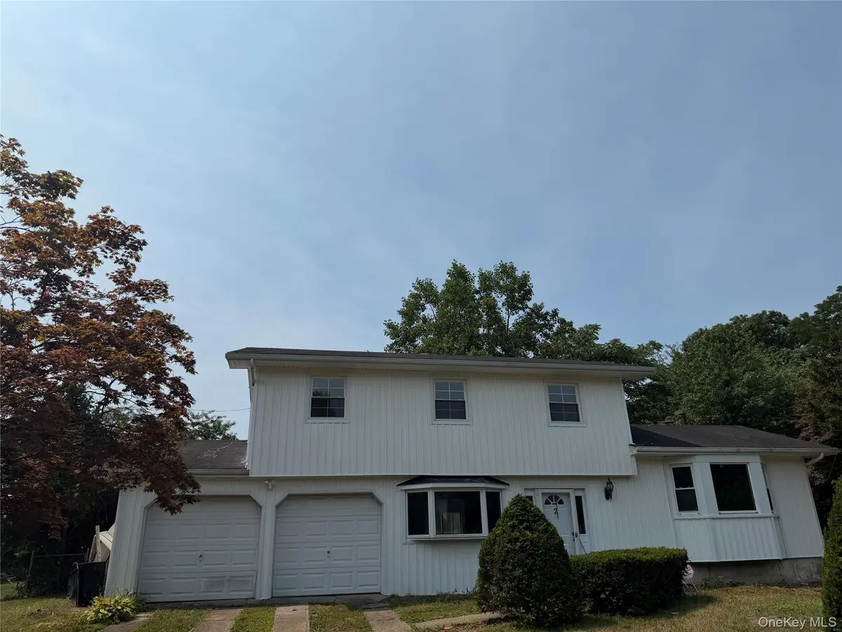 2 Valley Forge Drive, Wheatley Heights, NY 11798 - #1