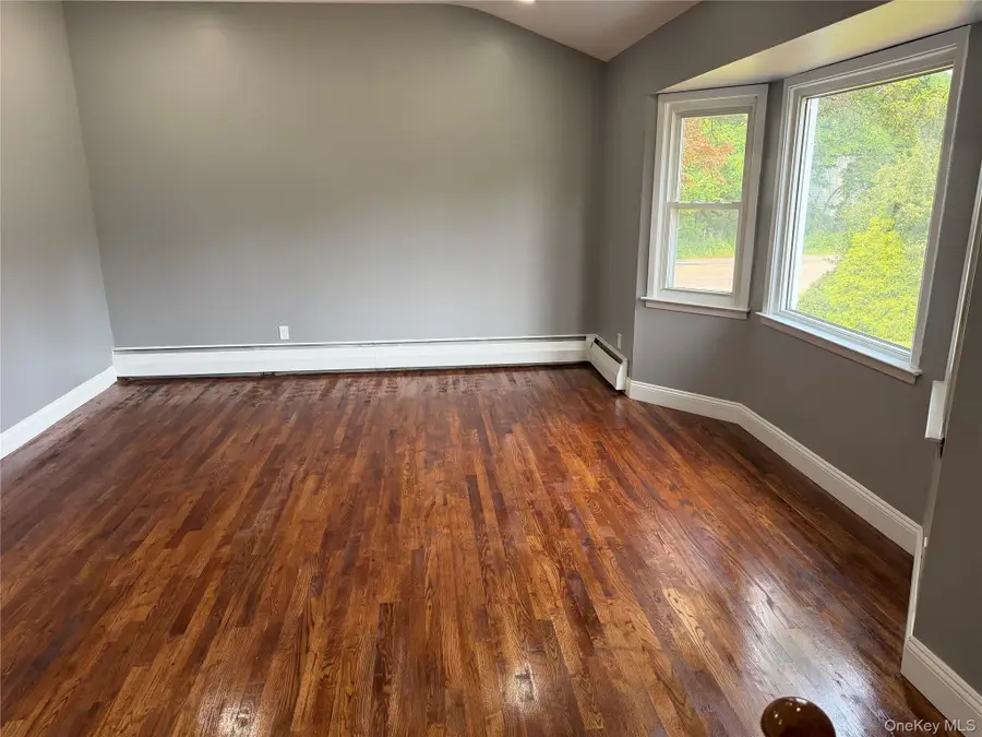 2 Valley Forge Drive, Wheatley Heights, NY 11798 - #3
