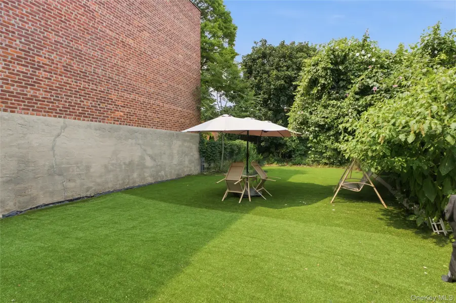 953 E 227th Street, Bronx, NY 10466 - #2