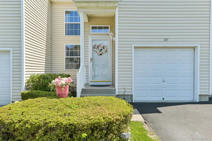 107 Kettles Lane, Medford, NY 11763 - #3