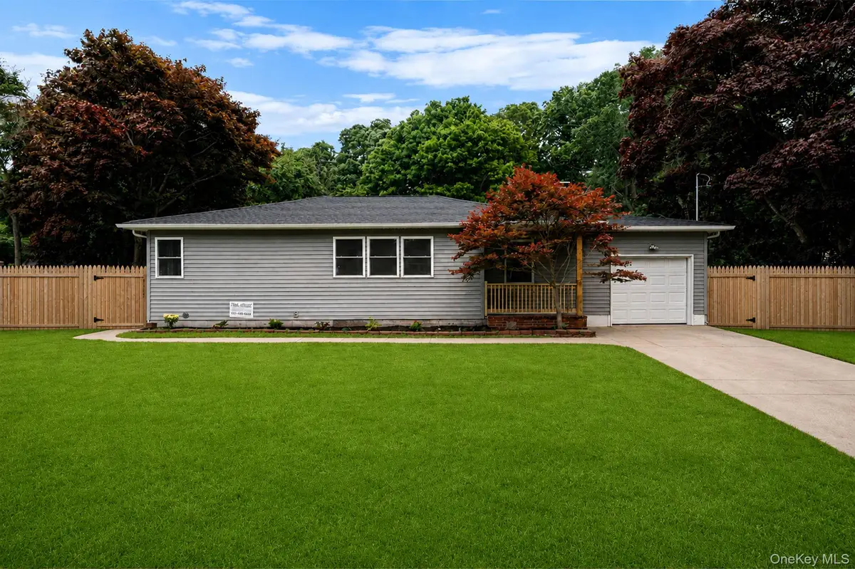 11 Mayfield, Mastic Beach, NY 11951 - #1