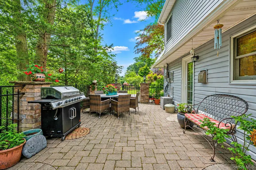 45 Reeves Road, Center Moriches, NY 11934 - #3