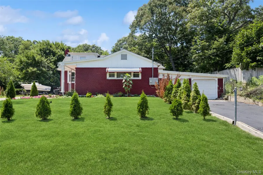 71 11th Avenue, Huntington Station, NY 11746 - #2
