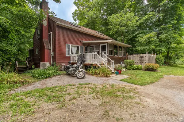 179 Hibernia Road, Salt Point, NY 12578