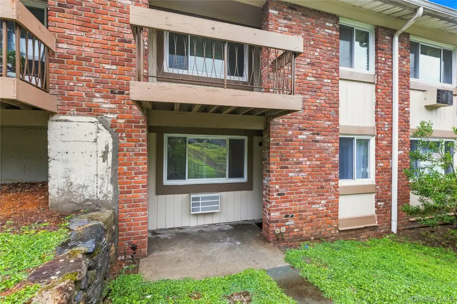 2 Woods End Circle #L, Peekskill, NY 10566 - #2