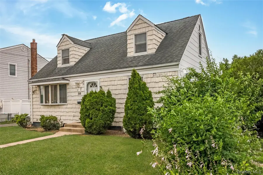58 S Crescent Drive, Farmingdale, NY 11735 - #3