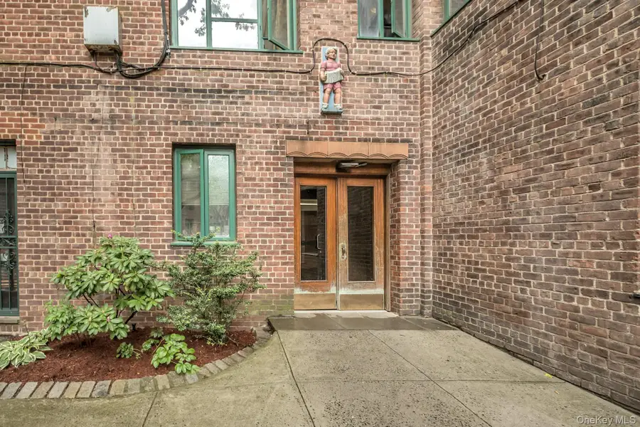 1579 Metropolitan Avenue #3B, Bronx, NY 10462 - #2