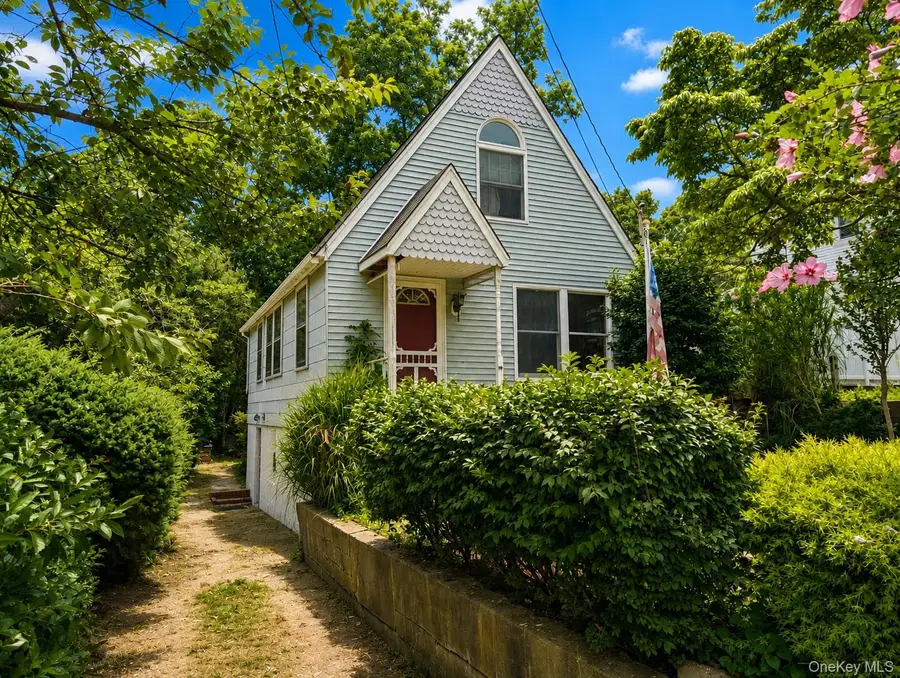 24 Grove Road, Rocky Point, NY 11778 - #2