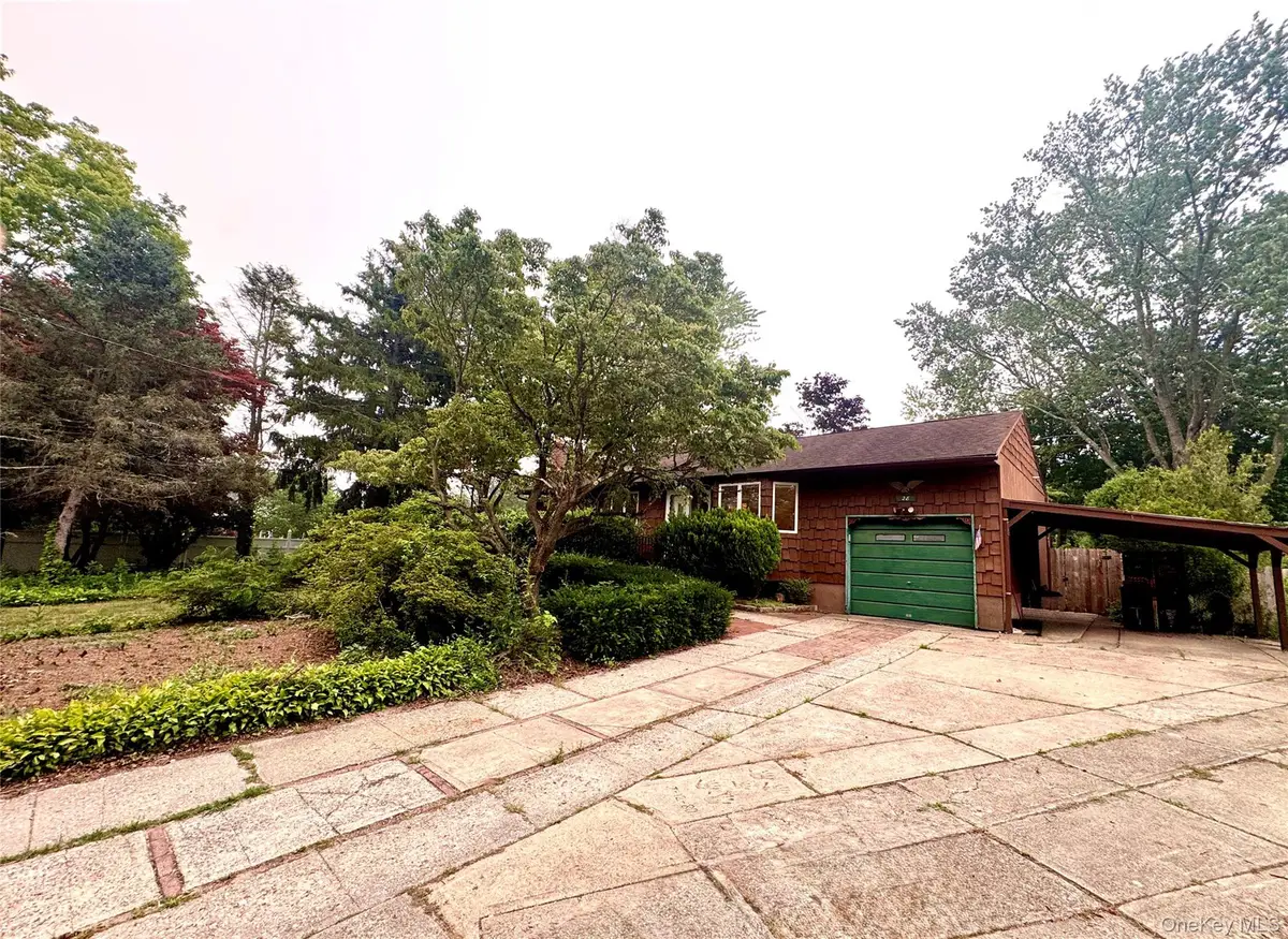 28 Euclid Avenue, Dix Hills, NY 11746 - #1