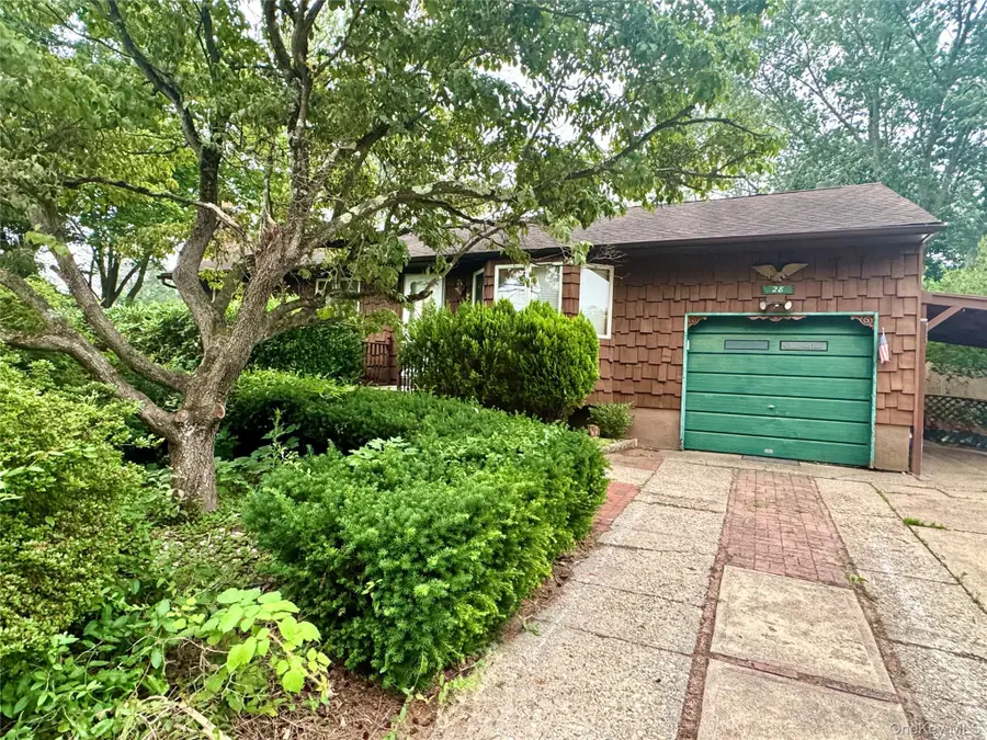 28 Euclid Avenue, Dix Hills, NY 11746 - #3