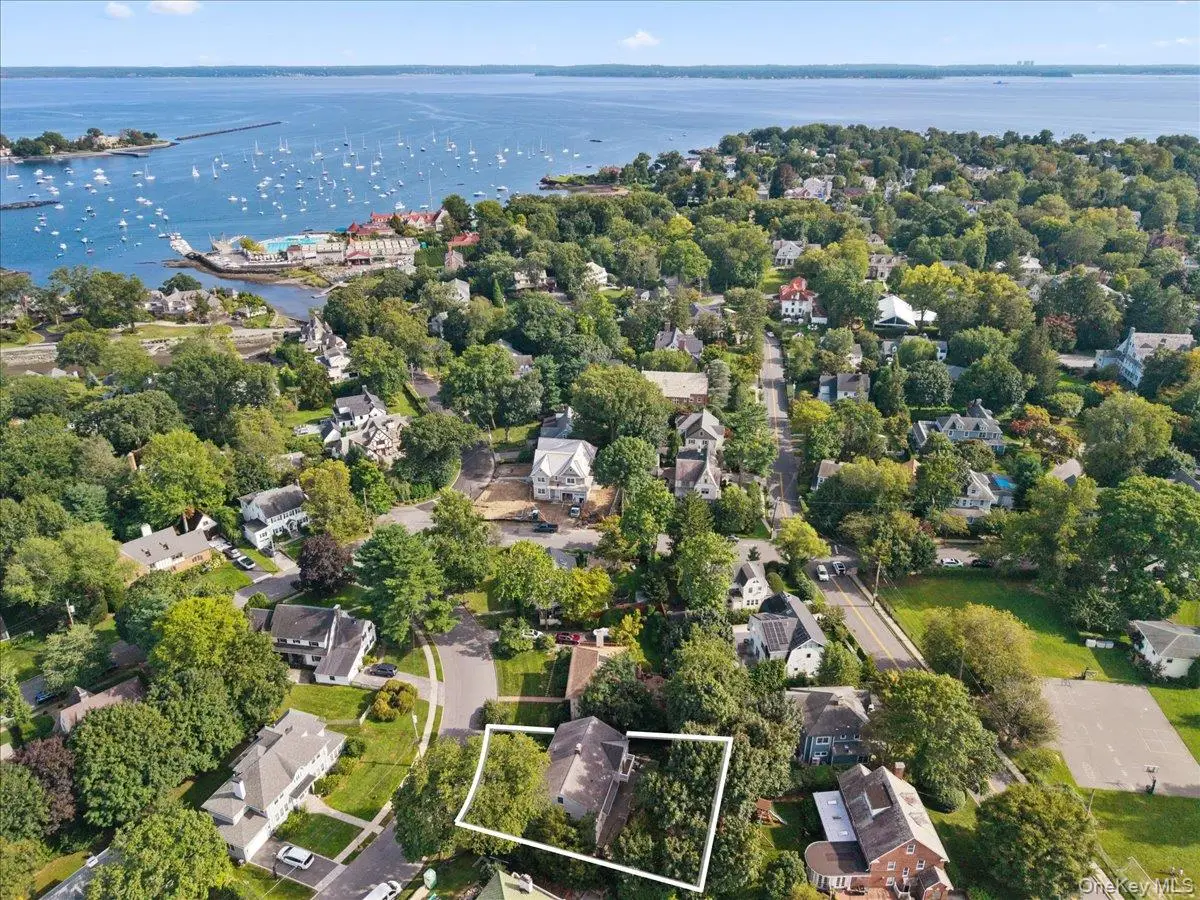 8 Lyons Place, Larchmont, NY 10538 - #1