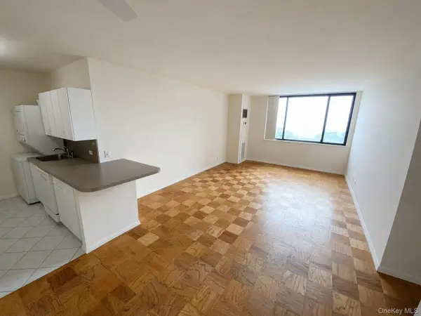 27010 Grand Central Parkway #7C, Floral Park, NY 11005