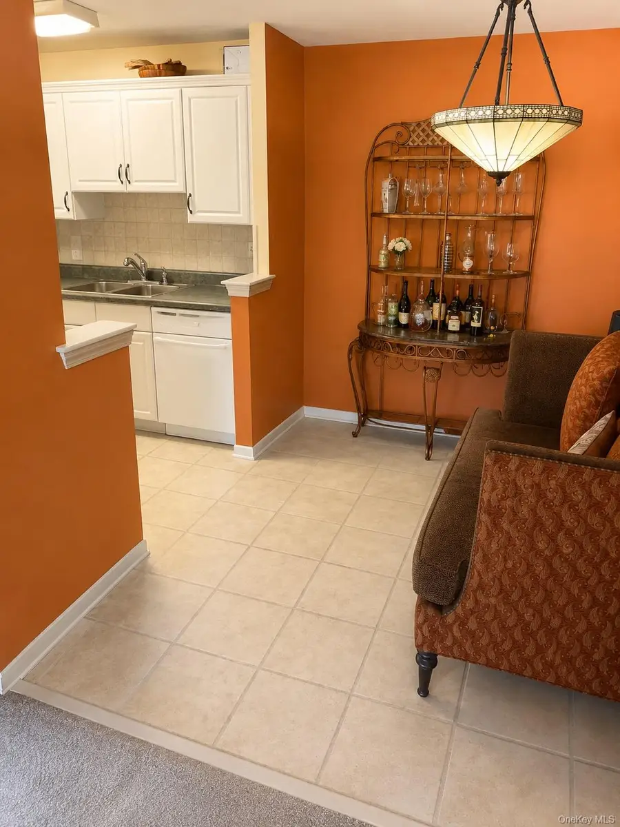 200 High Point Drive #8, Hartsdale, NY 10530 - #3