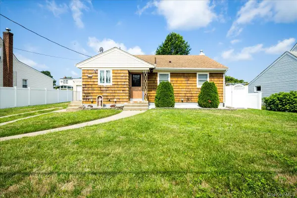 17 Joludow Drive, Massapequa Park, NY 11762