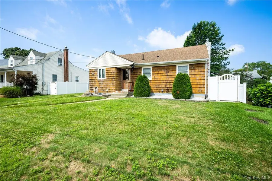 17 Joludow Drive, Massapequa Park, NY 11762 - #3