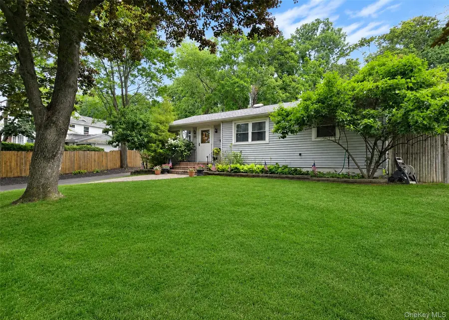 17 Beech Road, Rocky Point, NY 11778 - #3