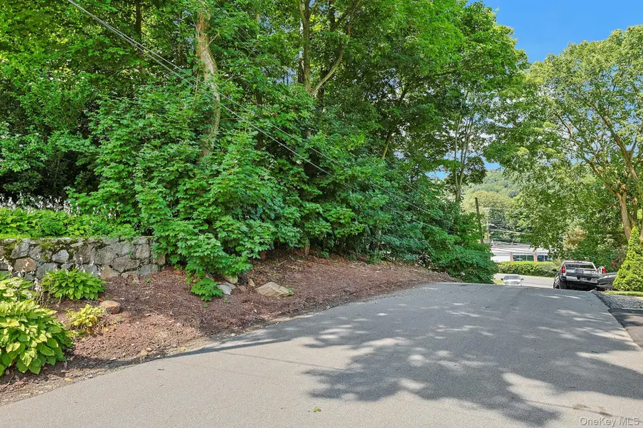 Worth Place, Hawthorne, NY 10532 - #2