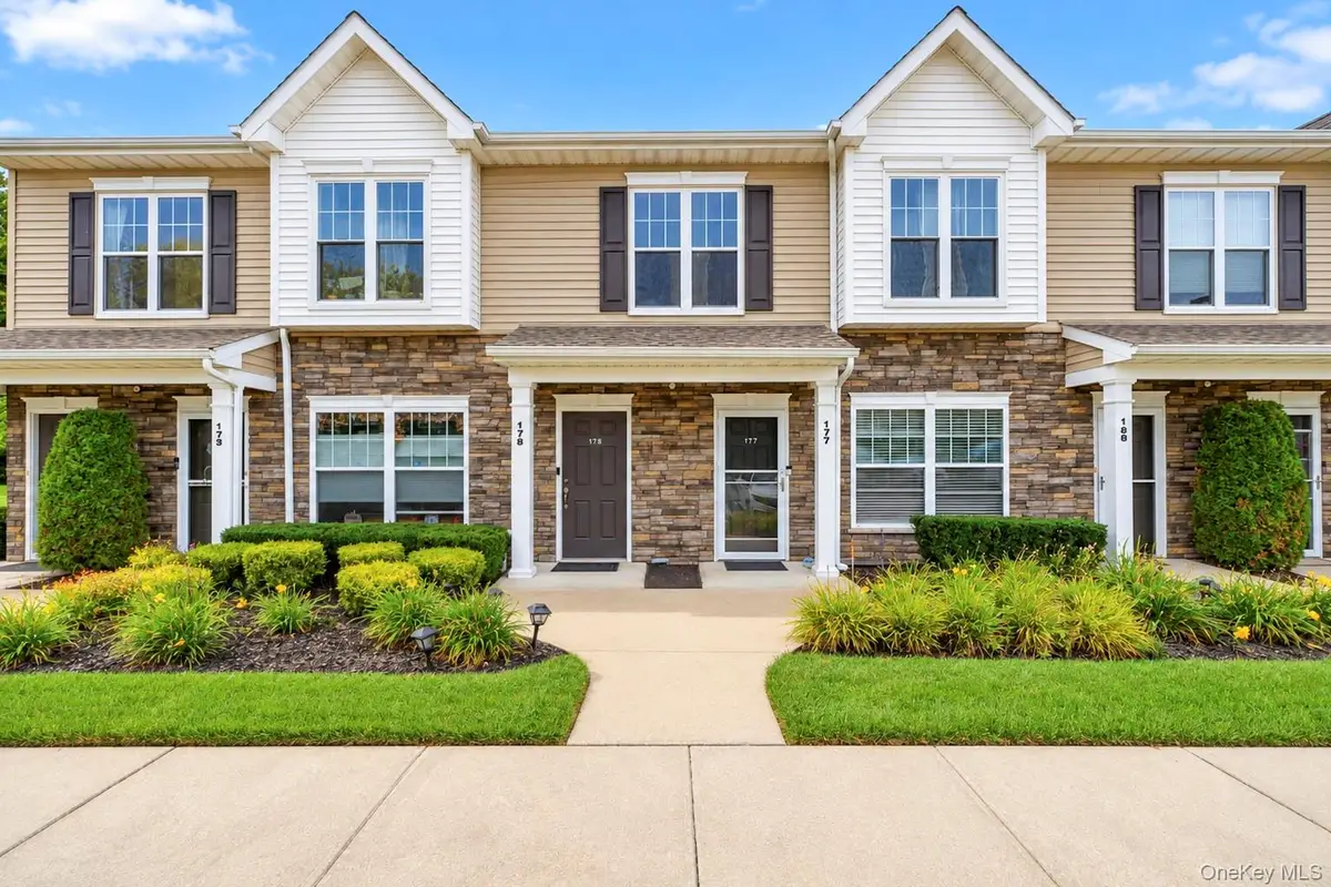 178 Ashley Court, Central Islip, NY 11722 - #1