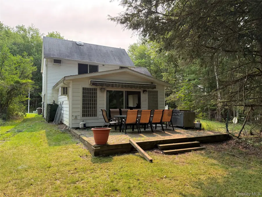 7 Elizabeth Way, Kiamesha Lake, NY 12751 - #3