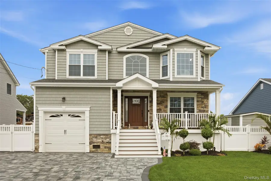 30 Berger Avenue, Amityville, NY 11701 - #3