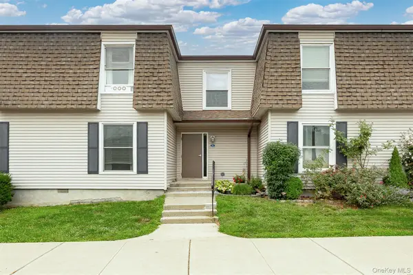 164 Rinaldi Boulevard #C, Poughkeepsie, NY 12601